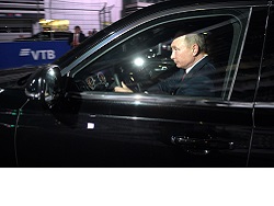 Пресс-секретарь Песков заявил, что президент Путин захочет купить себе новый "Москвич"