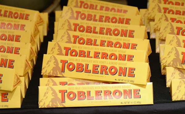 
                    С упаковки шоколада Toblerone уберут маркировку «швейцарский»

                