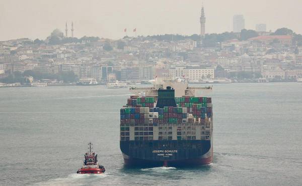 
                    Первое за месяц грузовое судно из Украины прибыло в Стамбул

                