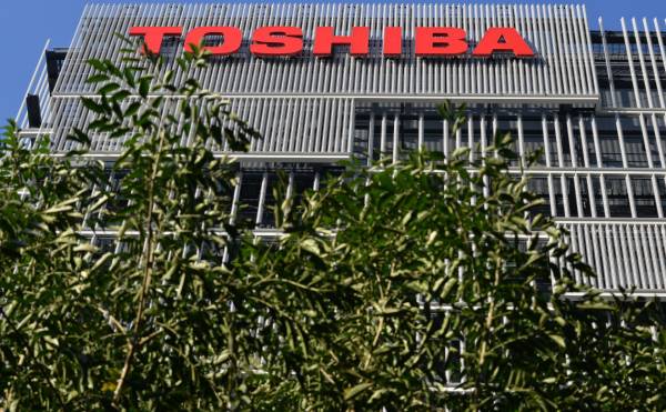 
                    Toshiba объявила о приостановке приема заказов и инвестиций в Россию
                    
                