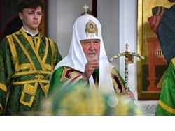 Патриарх Кирилл призвал противопоставить интернету религию