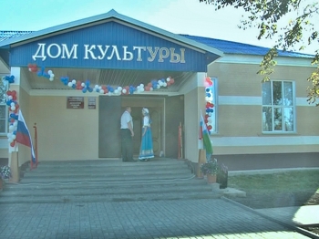 В Красноярском поселке супругов зарезали неподалеку от дома культуры