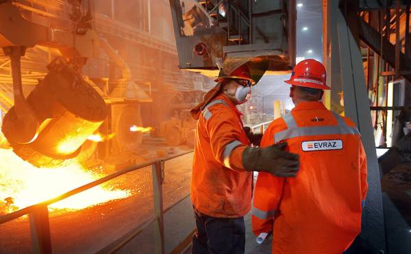 
                    Британия выдала Evraz лицензию на продолжение работы в Северной Америке
                    
                