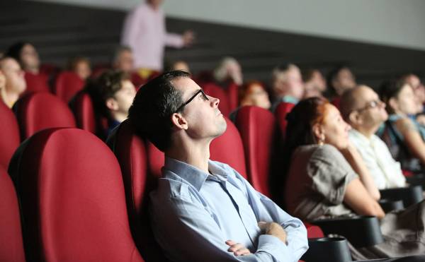 
                    «Ведомости» узнали об отказе кинотеатров платить голливудским студиям

                